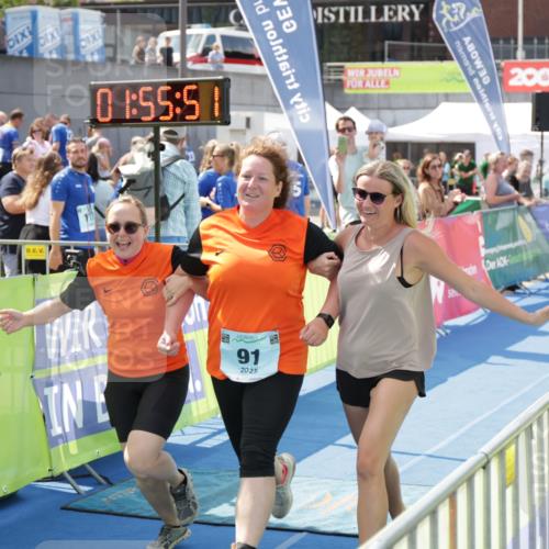 10.08.2025 - GEWOBA Citytriathlon Bremen H.Heesch http://msf.ph/oto/8552290 10.08.2025 11:59:33 Ziel 91 meine-sportfotos.de