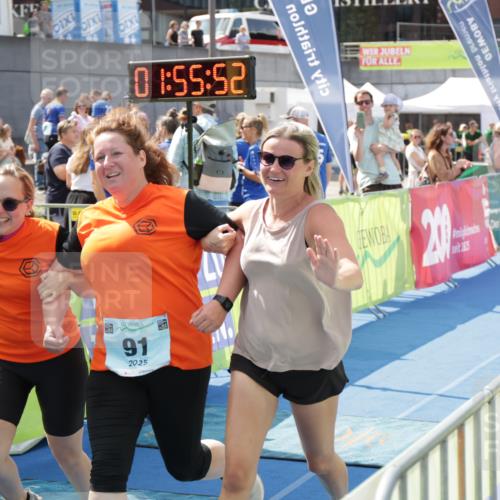 10.08.2025 - GEWOBA Citytriathlon Bremen H.Heesch http://msf.ph/oto/8552296 10.08.2025 11:59:33 Ziel 91 meine-sportfotos.de