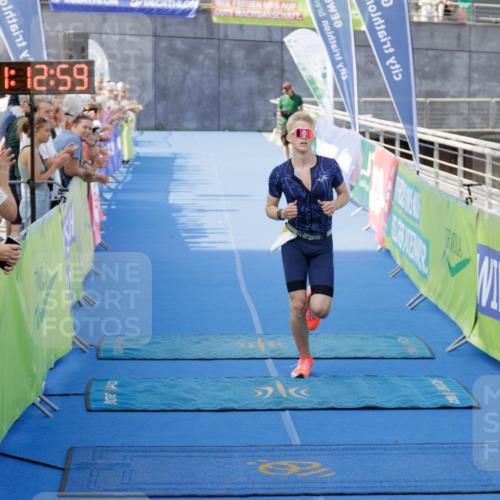 10.08.2025 - GEWOBA Citytriathlon Bremen H.Heesch http://msf.ph/oto/8552297 10.08.2025 11:16:40 Ziel 351 meine-sportfotos.de