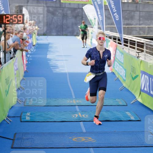 10.08.2025 - GEWOBA Citytriathlon Bremen H.Heesch http://msf.ph/oto/8552299 10.08.2025 11:16:40 Ziel 351 meine-sportfotos.de