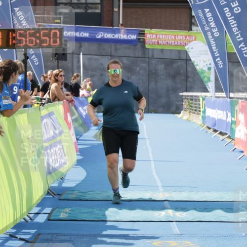 10.08.2025 - GEWOBA Citytriathlon Bremen H.Heesch http://msf.ph/oto/8552301 10.08.2025 12:00:31 Ziel 496 meine-sportfotos.de