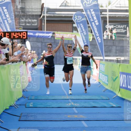 10.08.2025 - GEWOBA Citytriathlon Bremen H.Heesch http://msf.ph/oto/8552310 10.08.2025 11:18:30 Ziel 105, 412 meine-sportfotos.de