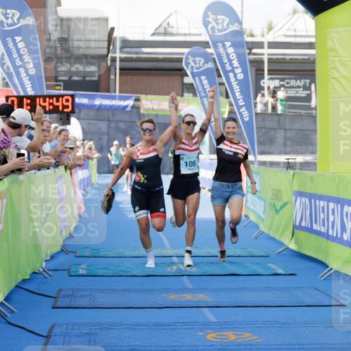 10.08.2025 - GEWOBA Citytriathlon Bremen H.Heesch http://msf.ph/oto/8552316 10.08.2025 11:18:31 Ziel 105, 412 meine-sportfotos.de