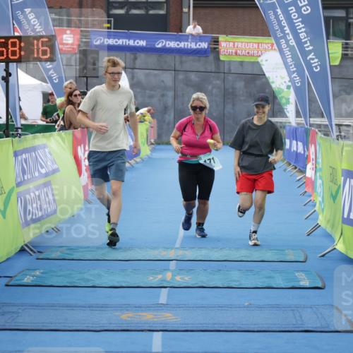 10.08.2025 - GEWOBA Citytriathlon Bremen H.Heesch http://msf.ph/oto/8552323 10.08.2025 12:01:58 Ziel 171 meine-sportfotos.de