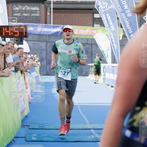 10.08.2025 - GEWOBA Citytriathlon Bremen H.Heesch http://msf.ph/oto/8552334 10.08.2025 11:18:38 Ziel 105, 127, 412 meine-sportfotos.de