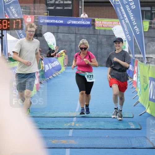 10.08.2025 - GEWOBA Citytriathlon Bremen H.Heesch http://msf.ph/oto/8552335 10.08.2025 12:01:59 Ziel 171 meine-sportfotos.de