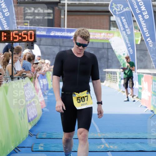 10.08.2025 - GEWOBA Citytriathlon Bremen H.Heesch http://msf.ph/oto/8552350 10.08.2025 11:19:32 Ziel 386, 507 meine-sportfotos.de