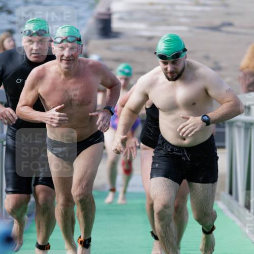 10.08.2025 - GEWOBA Citytriathlon Bremen H.Heesch http://msf.ph/oto/8552374 10.08.2025 10:28:42 Schwimmen 139, 141, 143, 163 meine-sportfotos.de