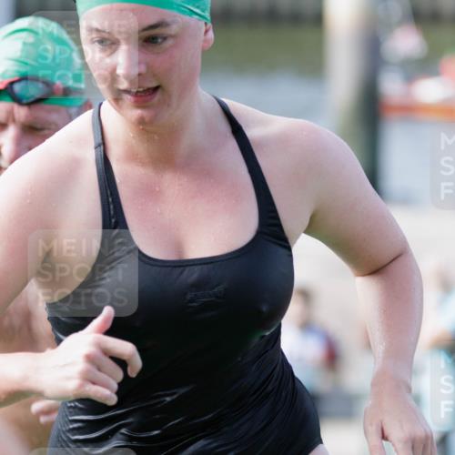 10.08.2025 - GEWOBA Citytriathlon Bremen H.Heesch http://msf.ph/oto/8552386 10.08.2025 10:28:47 Schwimmen 1, 139, 141, 143, 163, 229 meine-sportfotos.de