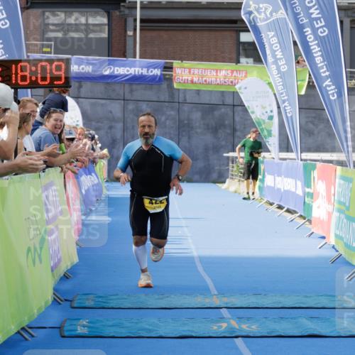10.08.2025 - GEWOBA Citytriathlon Bremen H.Heesch http://msf.ph/oto/8552419 10.08.2025 11:21:50 Ziel 422 meine-sportfotos.de