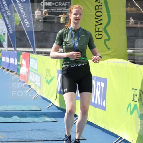 10.08.2025 - GEWOBA Citytriathlon Bremen H.Heesch http://msf.ph/oto/8552443 10.08.2025 12:05:36 Ziel  meine-sportfotos.de