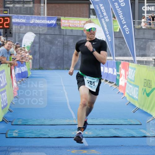 10.08.2025 - GEWOBA Citytriathlon Bremen H.Heesch http://msf.ph/oto/8552446 10.08.2025 11:22:03 Ziel 181 meine-sportfotos.de