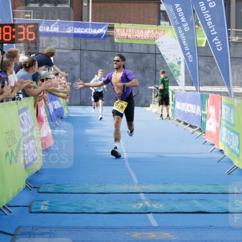 10.08.2025 - GEWOBA Citytriathlon Bremen H.Heesch http://msf.ph/oto/8552451 10.08.2025 11:22:18 Ziel 153, 376 meine-sportfotos.de
