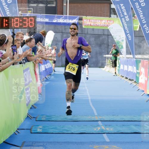 10.08.2025 - GEWOBA Citytriathlon Bremen H.Heesch http://msf.ph/oto/8552460 10.08.2025 11:22:19 Ziel 153, 376 meine-sportfotos.de