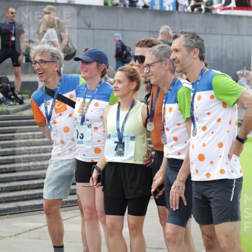 10.08.2025 - GEWOBA Citytriathlon Bremen H.Heesch http://msf.ph/oto/8552461 10.08.2025 12:10:03 Ziel  meine-sportfotos.de