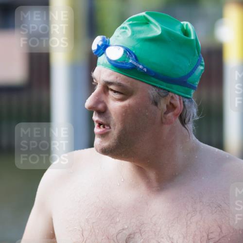 10.08.2025 - GEWOBA Citytriathlon Bremen H.Heesch http://msf.ph/oto/8552462 10.08.2025 10:29:08 Schwimmen 37, 39, 125, 167, 177, 195 meine-sportfotos.de