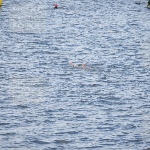 10.08.2025 - GEWOBA Citytriathlon Bremen H.Heesch http://msf.ph/oto/8552468 10.08.2025 12:14:10 Ziel  meine-sportfotos.de