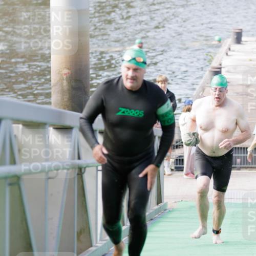 10.08.2025 - GEWOBA Citytriathlon Bremen H.Heesch http://msf.ph/oto/8552469 10.08.2025 10:29:12 Schwimmen 125, 167, 177 meine-sportfotos.de