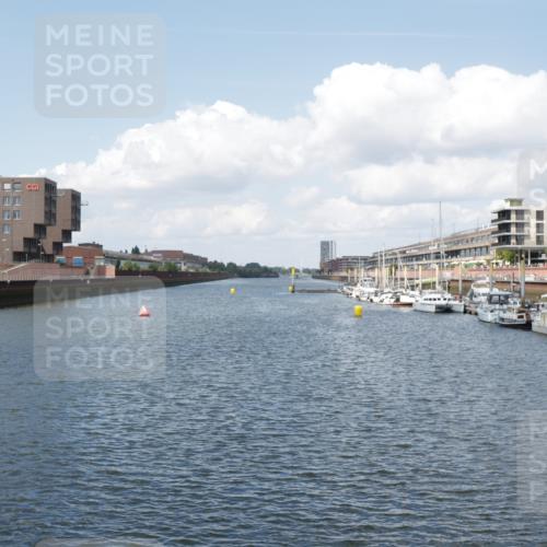 10.08.2025 - GEWOBA Citytriathlon Bremen H.Heesch http://msf.ph/oto/8552493 10.08.2025 13:01:50 Ziel  meine-sportfotos.de