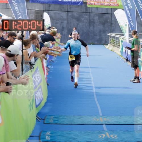 10.08.2025 - GEWOBA Citytriathlon Bremen H.Heesch http://msf.ph/oto/8552535 10.08.2025 11:23:46 Ziel 363, 409 meine-sportfotos.de
