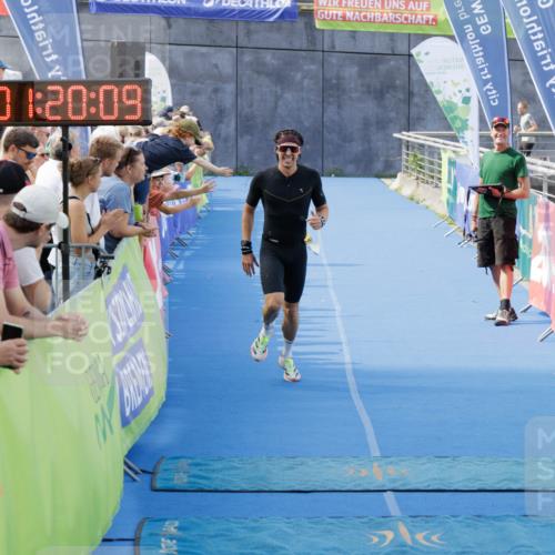 10.08.2025 - GEWOBA Citytriathlon Bremen H.Heesch http://msf.ph/oto/8552543 10.08.2025 11:23:51 Ziel 363, 409 meine-sportfotos.de