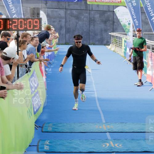 10.08.2025 - GEWOBA Citytriathlon Bremen H.Heesch http://msf.ph/oto/8552545 10.08.2025 11:23:51 Ziel 363, 409 meine-sportfotos.de