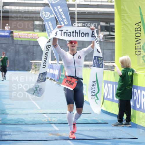 10.08.2025 - GEWOBA Citytriathlon Bremen H.Heesch http://msf.ph/oto/8552557 10.08.2025 13:17:22 Ziel 554 meine-sportfotos.de