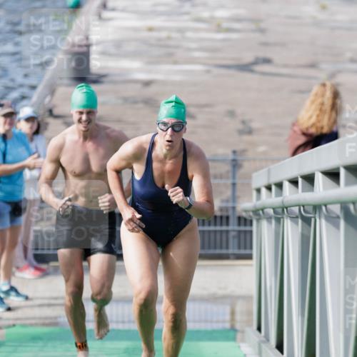 10.08.2025 - GEWOBA Citytriathlon Bremen H.Heesch http://msf.ph/oto/8552558 10.08.2025 10:29:56 Schwimmen 41, 149 meine-sportfotos.de