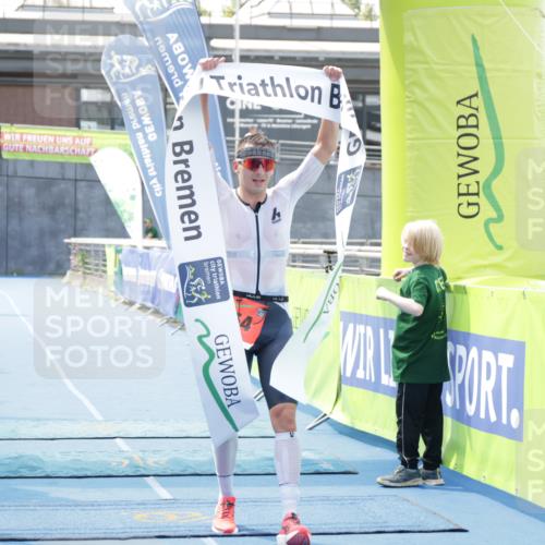 10.08.2025 - GEWOBA Citytriathlon Bremen H.Heesch http://msf.ph/oto/8552563 10.08.2025 13:17:22 Ziel 554 meine-sportfotos.de