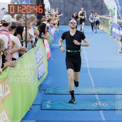 10.08.2025 - GEWOBA Citytriathlon Bremen H.Heesch http://msf.ph/oto/8552585 10.08.2025 11:24:28 Ziel 389 meine-sportfotos.de