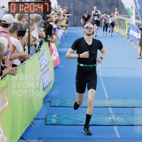 10.08.2025 - GEWOBA Citytriathlon Bremen H.Heesch http://msf.ph/oto/8552588 10.08.2025 11:24:28 Ziel 389 meine-sportfotos.de
