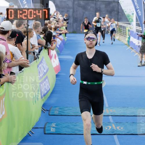 10.08.2025 - GEWOBA Citytriathlon Bremen H.Heesch http://msf.ph/oto/8552590 10.08.2025 11:24:29 Ziel 81, 389, 414 meine-sportfotos.de