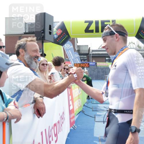 10.08.2025 - GEWOBA Citytriathlon Bremen H.Heesch http://msf.ph/oto/8552602 10.08.2025 13:17:47 Ziel  meine-sportfotos.de