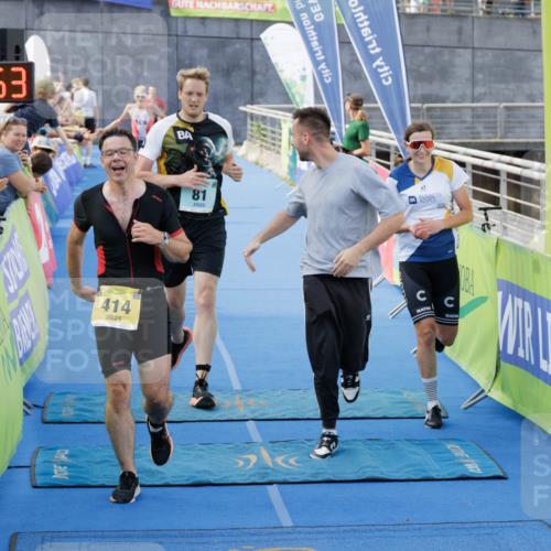 10.08.2025 - GEWOBA Citytriathlon Bremen H.Heesch http://msf.ph/oto/8552606 10.08.2025 11:24:35 Ziel 81, 389, 414, 434, 509 meine-sportfotos.de