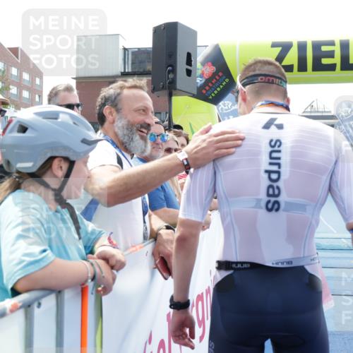 10.08.2025 - GEWOBA Citytriathlon Bremen H.Heesch http://msf.ph/oto/8552616 10.08.2025 13:17:48 Ziel  meine-sportfotos.de