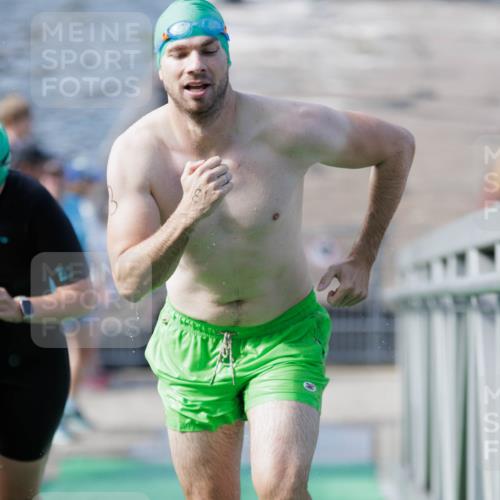 10.08.2025 - GEWOBA Citytriathlon Bremen H.Heesch http://msf.ph/oto/8552647 10.08.2025 10:30:08 Schwimmen 3, 9, 41, 149, 175, 189 meine-sportfotos.de