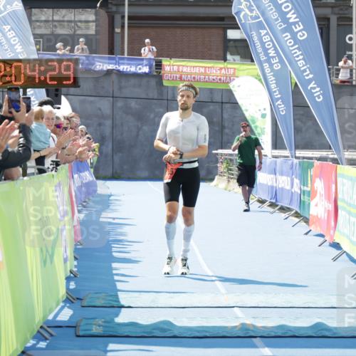 10.08.2025 - GEWOBA Citytriathlon Bremen H.Heesch http://msf.ph/oto/8552662 10.08.2025 13:24:48 Ziel 557 meine-sportfotos.de