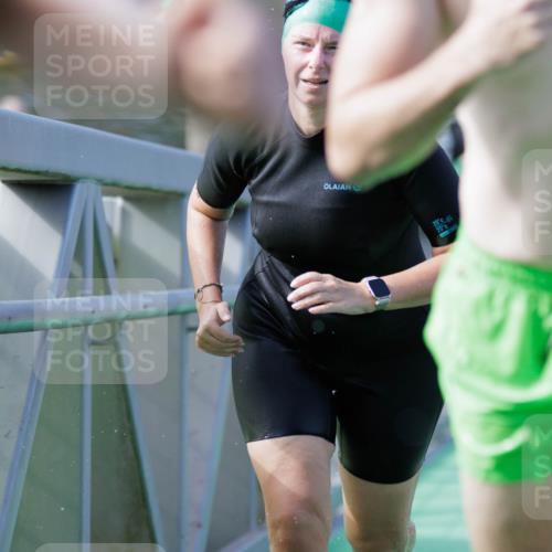 10.08.2025 - GEWOBA Citytriathlon Bremen H.Heesch http://msf.ph/oto/8552663 10.08.2025 10:30:11 Schwimmen 3, 9, 175, 189 meine-sportfotos.de