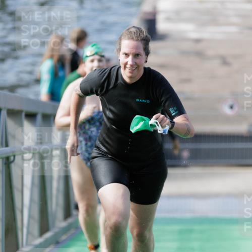 10.08.2025 - GEWOBA Citytriathlon Bremen H.Heesch http://msf.ph/oto/8552685 10.08.2025 10:30:27 Schwimmen 89, 173, 179, 191 meine-sportfotos.de