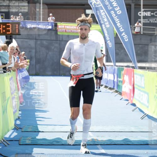 10.08.2025 - GEWOBA Citytriathlon Bremen H.Heesch http://msf.ph/oto/8552700 10.08.2025 13:24:50 Ziel 557 meine-sportfotos.de