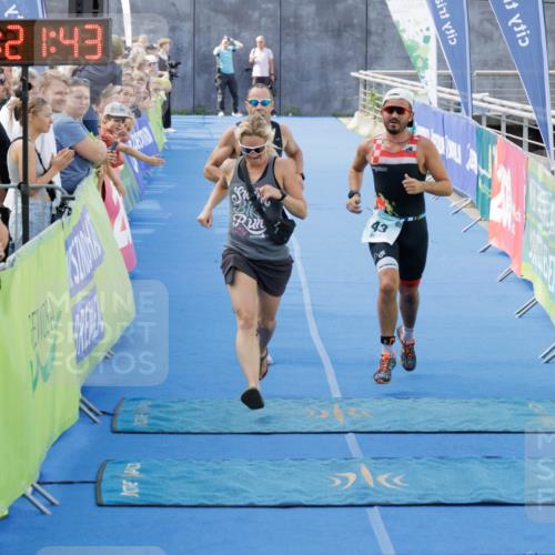 10.08.2025 - GEWOBA Citytriathlon Bremen H.Heesch http://msf.ph/oto/8552704 10.08.2025 11:25:24 Ziel 43, 424 meine-sportfotos.de