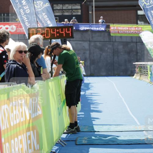 10.08.2025 - GEWOBA Citytriathlon Bremen H.Heesch http://msf.ph/oto/8552712 10.08.2025 13:25:04 Ziel  meine-sportfotos.de