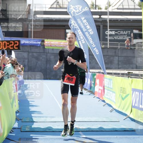 10.08.2025 - GEWOBA Citytriathlon Bremen H.Heesch http://msf.ph/oto/8552730 10.08.2025 13:30:26 Ziel 568 meine-sportfotos.de