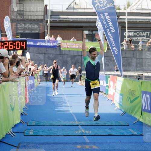 10.08.2025 - GEWOBA Citytriathlon Bremen H.Heesch http://msf.ph/oto/8552732 10.08.2025 11:29:45 Ziel 119, 380, 405 meine-sportfotos.de