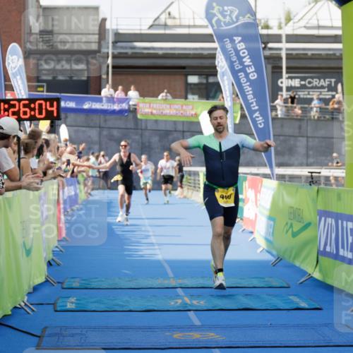 10.08.2025 - GEWOBA Citytriathlon Bremen H.Heesch http://msf.ph/oto/8552734 10.08.2025 11:29:46 Ziel 119, 380, 405 meine-sportfotos.de