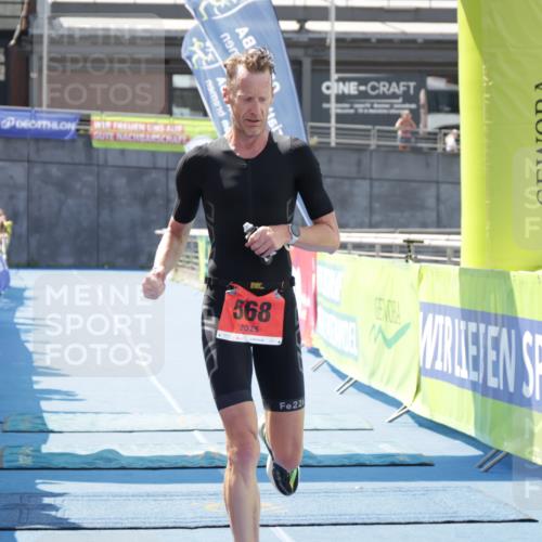 10.08.2025 - GEWOBA Citytriathlon Bremen H.Heesch http://msf.ph/oto/8552746 10.08.2025 13:30:27 Ziel 568 meine-sportfotos.de