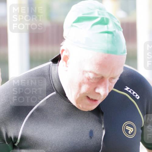 10.08.2025 - GEWOBA Citytriathlon Bremen H.Heesch http://msf.ph/oto/8552754 10.08.2025 10:30:45 Schwimmen 13, 67, 169, 217 meine-sportfotos.de