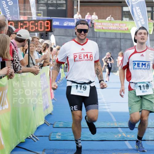 10.08.2025 - GEWOBA Citytriathlon Bremen H.Heesch http://msf.ph/oto/8552758 10.08.2025 11:29:51 Ziel 119, 185, 380, 405 meine-sportfotos.de
