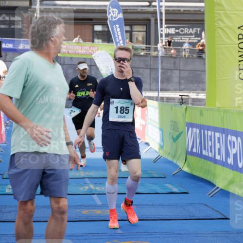 10.08.2025 - GEWOBA Citytriathlon Bremen H.Heesch http://msf.ph/oto/8552776 10.08.2025 11:29:58 Ziel 119, 185, 241, 350, 404 meine-sportfotos.de