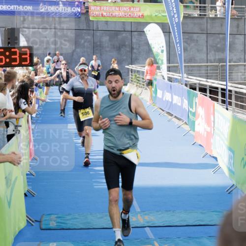 10.08.2025 - GEWOBA Citytriathlon Bremen H.Heesch http://msf.ph/oto/8552783 10.08.2025 11:30:15 Ziel 393, 508 meine-sportfotos.de